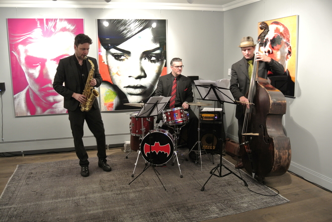 LUMAS Gallery Zurich &#8211; Don&#8217;t Stop the Music Exhibition