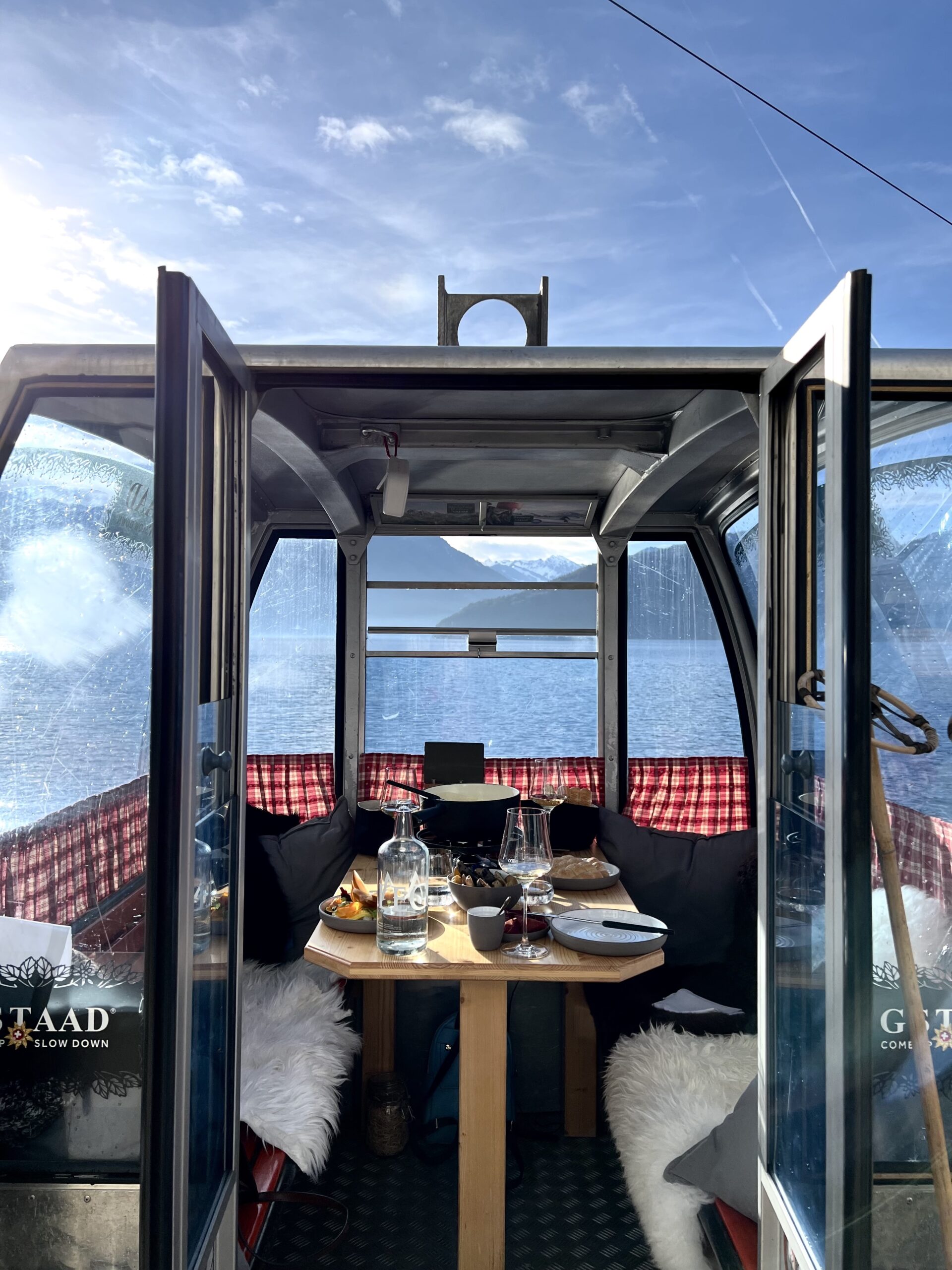 Fondue Gondola Pop-up Park Hotel Vitznau