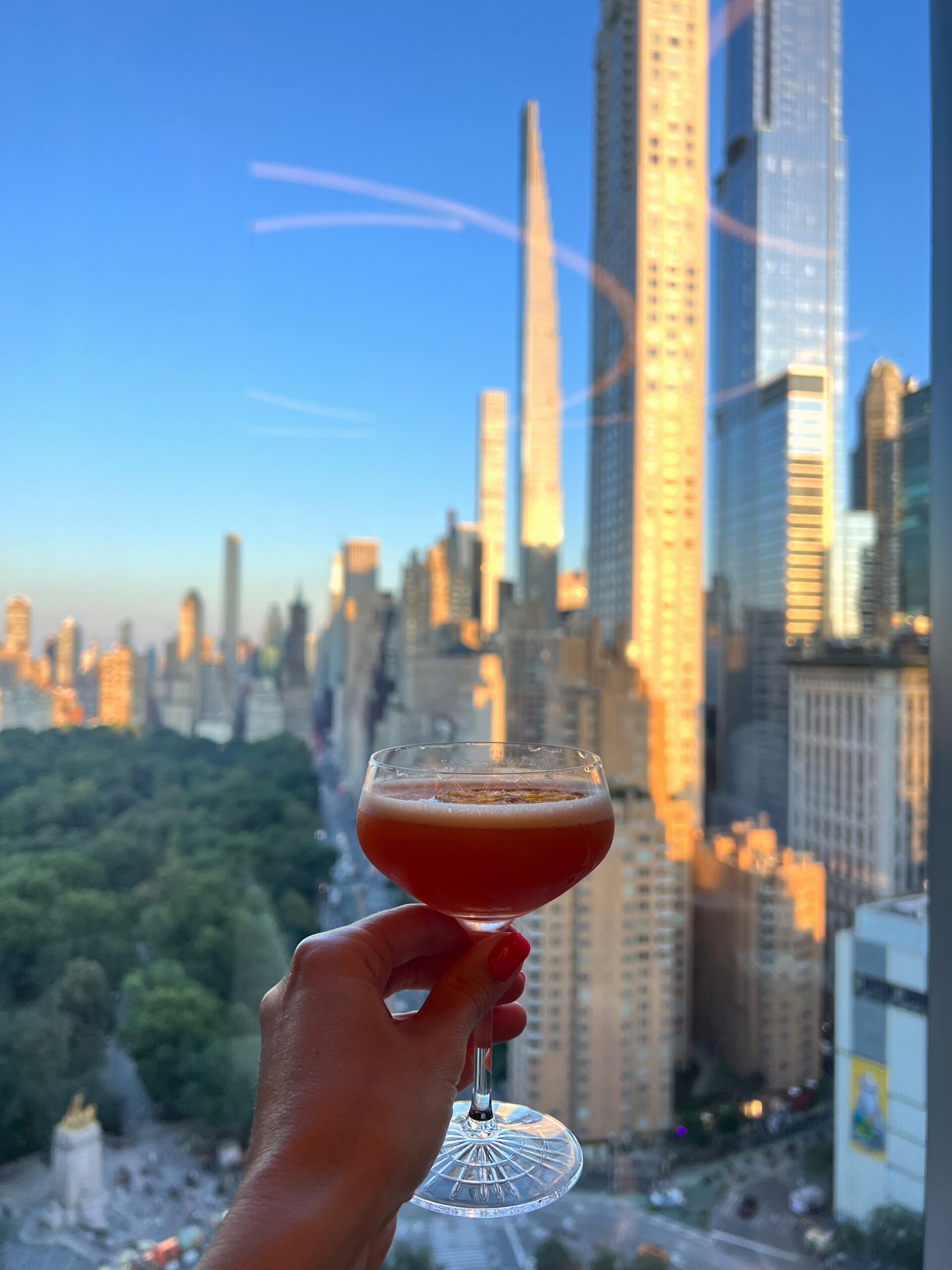 New York Restaurants &amp; Cafes Guide 2025