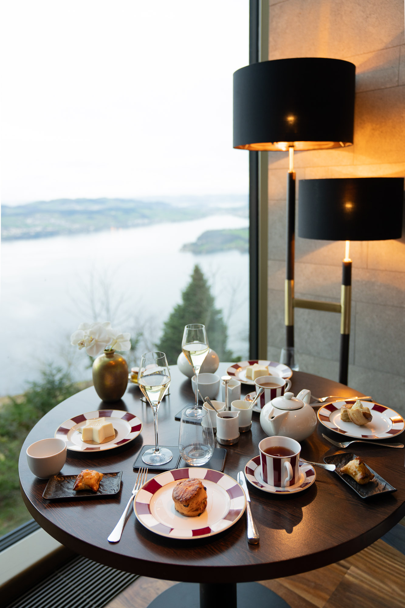 Bürgenstock Resort &#8211; Afternoon Tea Above the Clouds